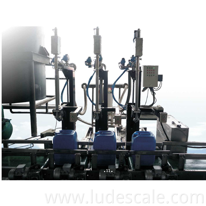 liquid filling machine7